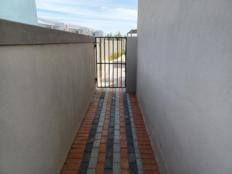 To Let 3 Bedroom Property for Rent in Burgundy Estate Western Cape